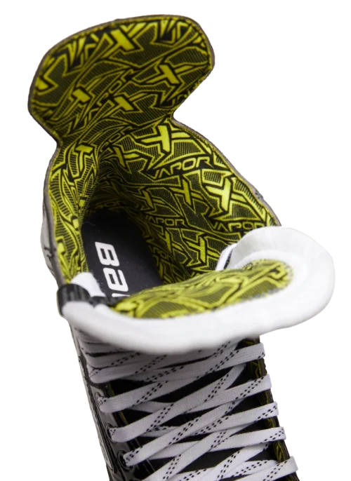 Bauer Vapor X3.5 Senior Roller Skates 7 Bauer Vapor X3.5 Senior Roller Skates -Hockey Equipage Store 1060231 RH Vapor X3.5 Skate 0525 clipped 3ee03016 be4a 44a6 81e2 a5567f4e6994