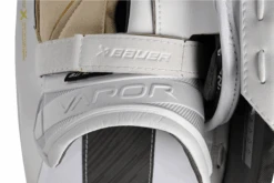 Bauer Vapor Hyperlite2 Senior Goalie Blocker -Hockey Equipage Store 1061626 BTH23 GOAL STICKS ELITE SR MTOBLACK catalog front 2a83f12d d046 4037 b793 2ab4fef2b2e1