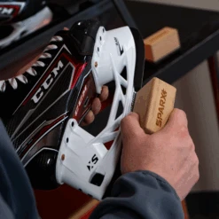 Sparx Hockey Deburring Block Set -Hockey Equipage Store InUse 1 1024x1024 2x be62eaf6 eead 45bf ab19 fa3e0e3f982f