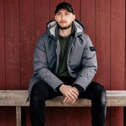 Bauer Ultimate Hooded Parka Men's -Hockey Equipage Store Men E2 80 99sBauerHockeyUltimateHoodedParka 1aebd9c3 7200 4b6a 95fd a01eb2d8aad7