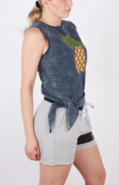 Gongshow My Tie Game Side Tie Tank Women -Hockey Equipage Store TS20 W702 My Tie Game 04 555x 61fc6e9e 46a8 42d7 ba42 2a7c7742016b